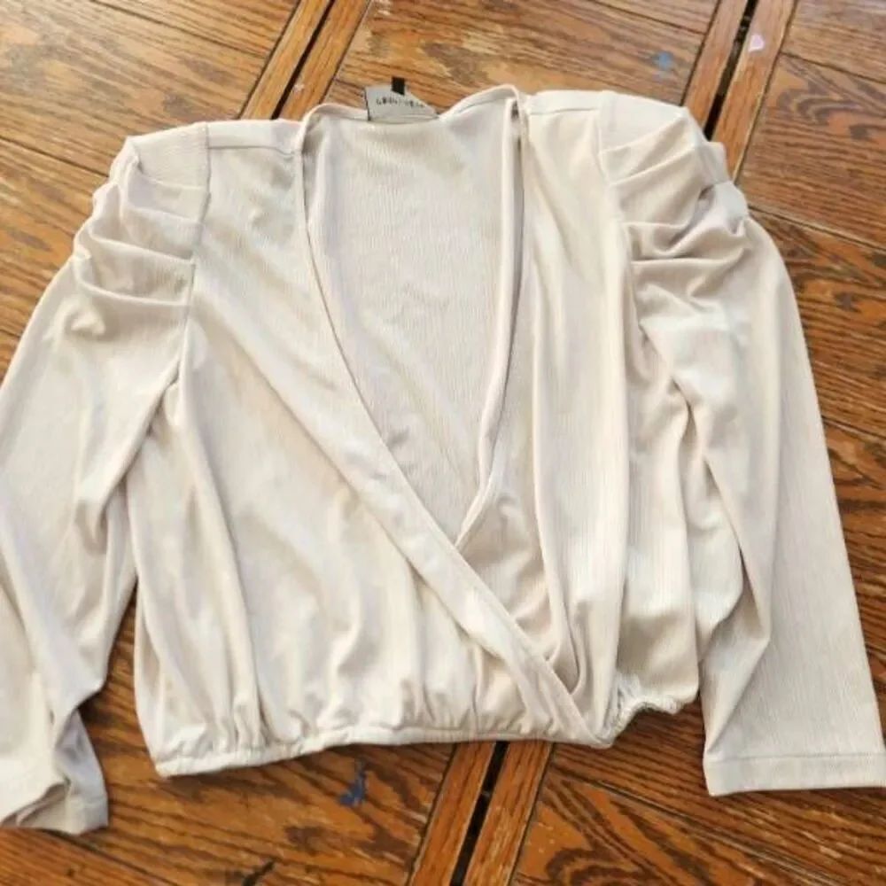 Retrofete Puff Sleeve v neck elastic bottom blouse sz Medium